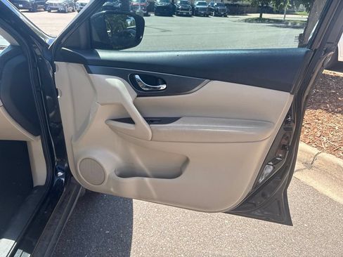 Used 2016 Nissan Rogue S AWD/4WD image 22