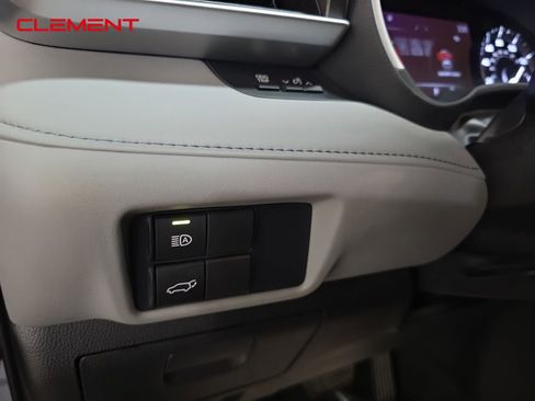 Used 2020 Toyota Highlander XLE w/ Protection Package #3 image 12