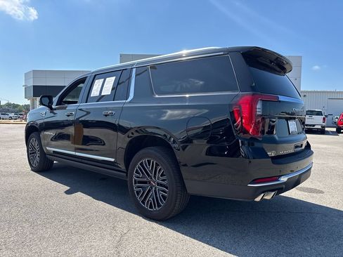 Used 2026 GMC Yukon XL Denali w/ Denali Reserve Package AWD/4WD image 4