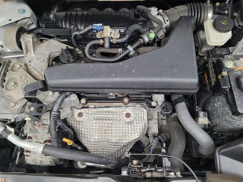 Used 2017 Nissan Rogue SV AWD/4WD image 30