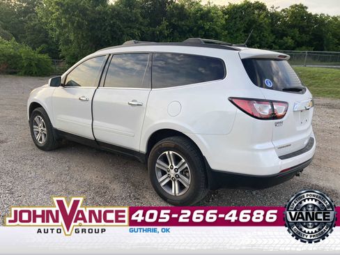 Used 2017 Chevrolet Traverse LT FWD image 6