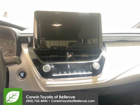 Used 2024 Toyota Corolla SE image 18