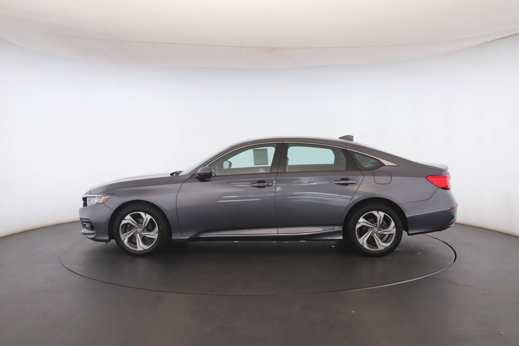 Used 2020 Honda Accord EX image 18