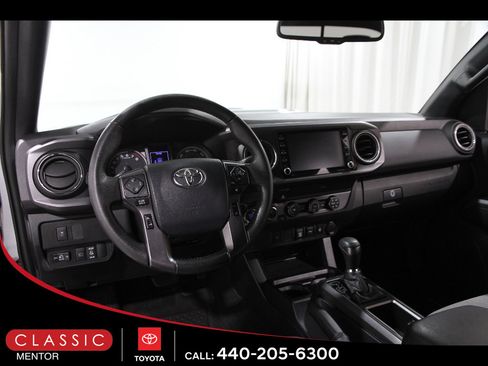 Certified 2020 Toyota Tacoma TRD Sport image 6