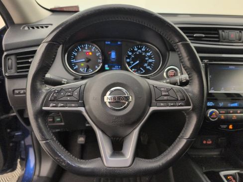 Used 2018 Nissan Rogue SV FWD image 31