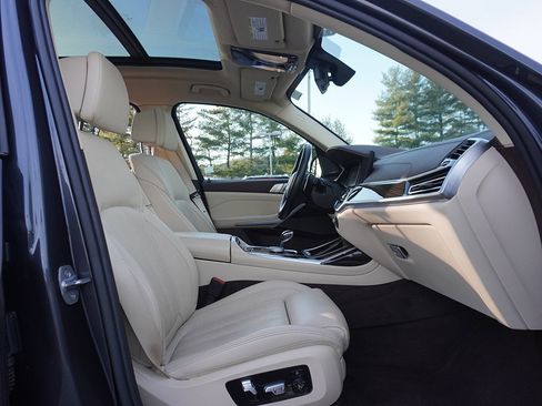 Used 2019 BMW X7 xDrive40i w/ Luxury Seating Package image 41