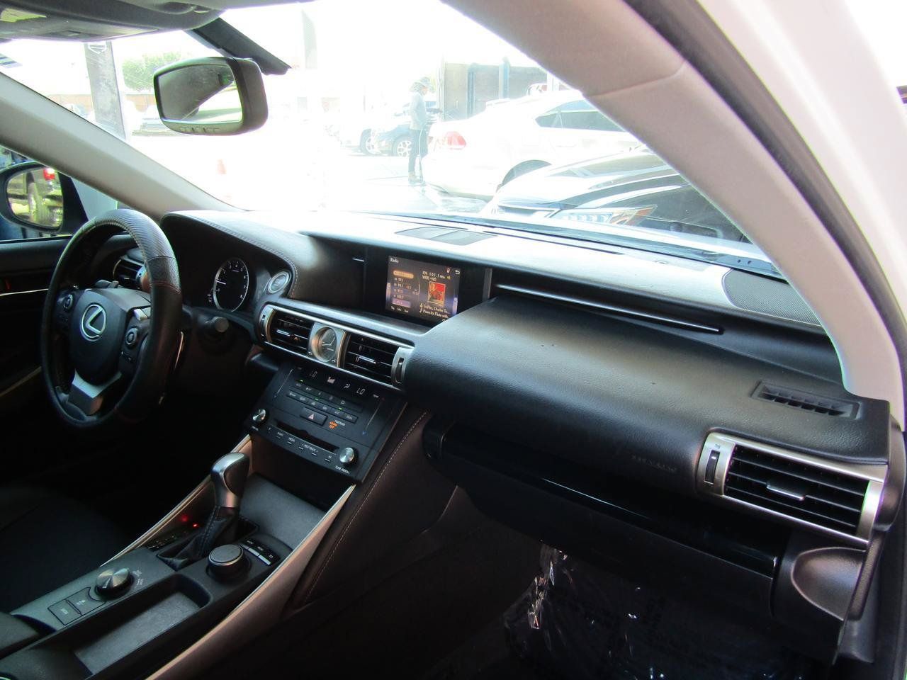 Used 2015 Lexus IS 250 RWD image 11