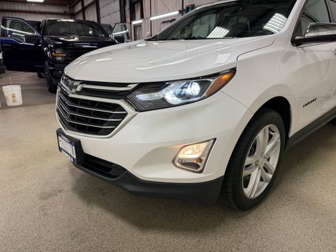 Used 2020 Chevrolet Equinox Premier AWD/4WD image 37