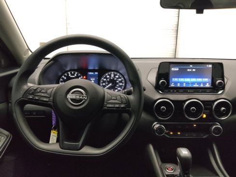 Used 2024 Nissan Sentra S FWD image 22
