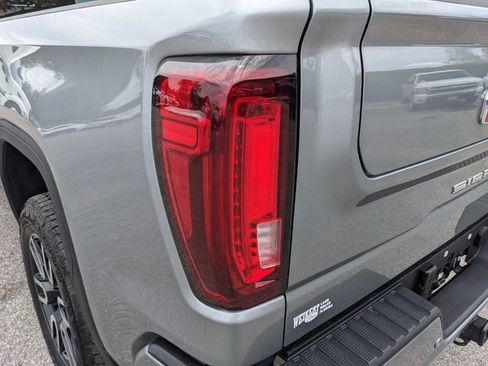 Used 2025 GMC Sierra 1500 AT4 w/ AT4 Premium Package AWD/4WD image 10