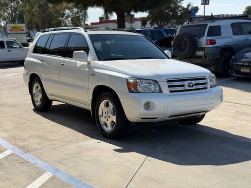 Used 2006 Toyota Highlander Sport w/ Towing Prep Pkg FWD image 5