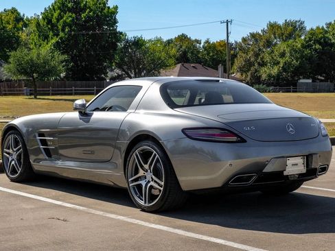 Used 2011 Mercedes-Benz SLS AMG Coupe image 16