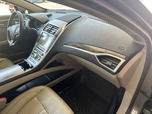 Used 2017 Lincoln MKZ Reserve w/ Technology Package AWD/4WD image 19
