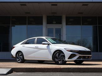 New 2026 Hyundai Elantra Limited FWD video 2