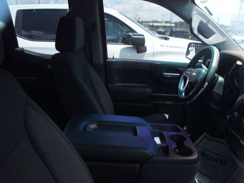 Used 2021 Chevrolet Silverado 1500 LT RWD image 4