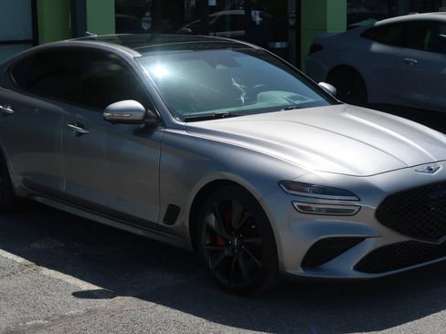 Used 2022 Genesis G70 3.3T RWD image 5