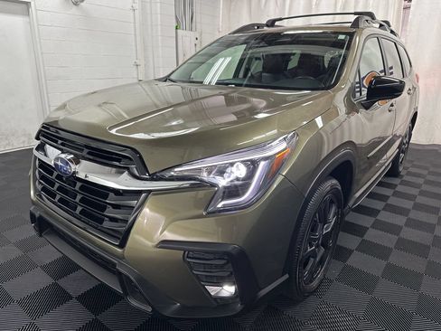 Used 2025 Subaru Ascent Bronze Edition w/ Onyx Package AWD/4WD image 2
