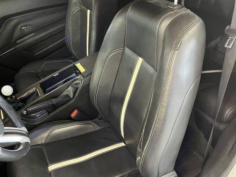 Used 2013 Ford Mustang GT Premium w/ Security Pkg RWD image 16