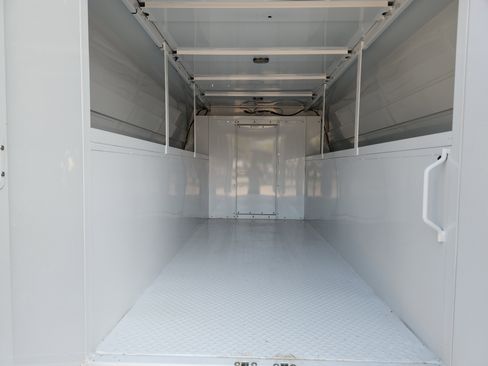 New 2025 Chevrolet Express 3500 image 33