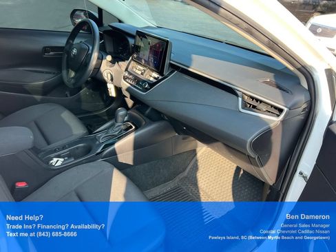 Used 2024 Toyota Corolla LE FWD image 12