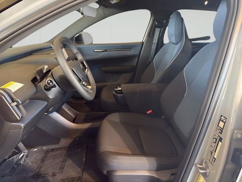 New 2026 Volvo EX30 Ultra w/ Protection Package image 8