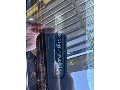 Used 2024 Toyota Prius Prime SE image 44