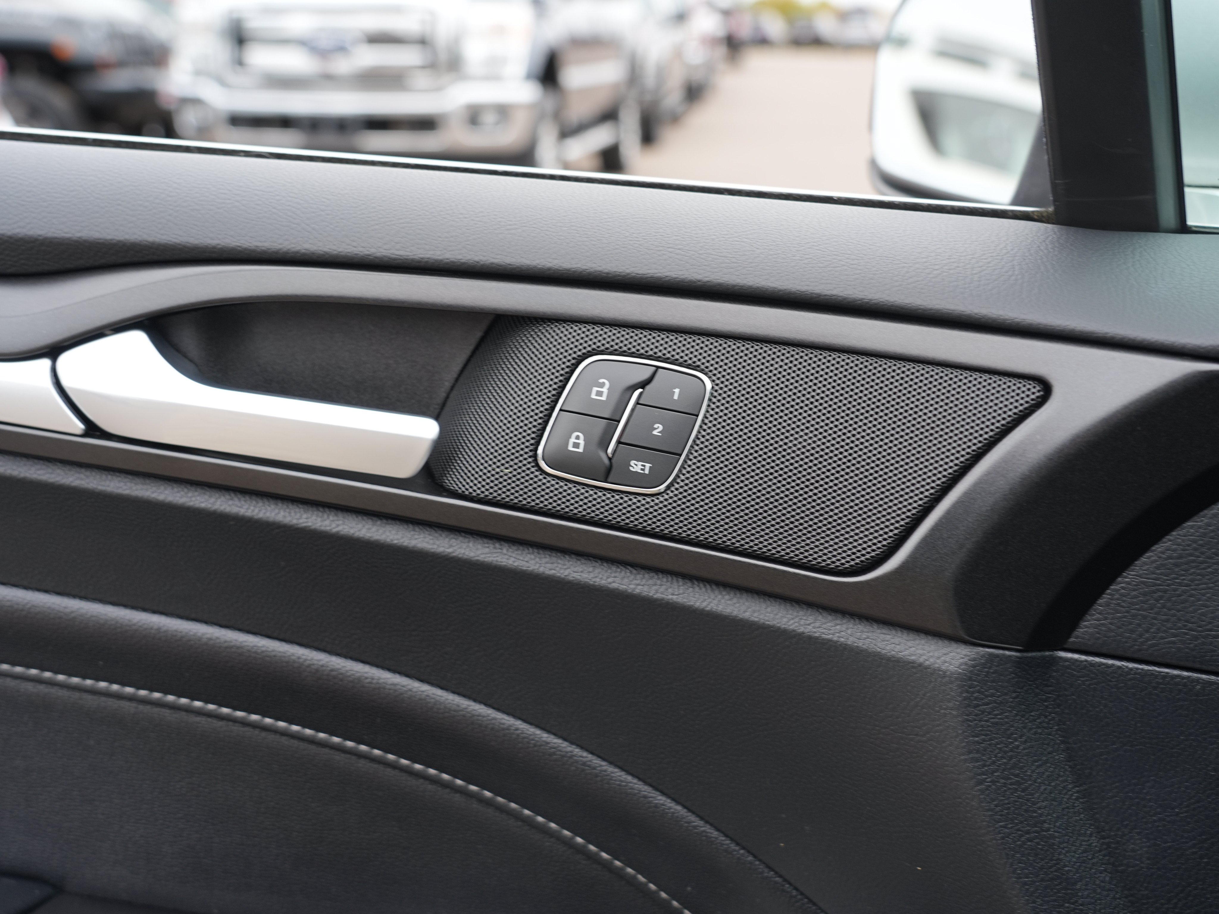 Used 2019 Ford Fusion Titanium FWD image 18