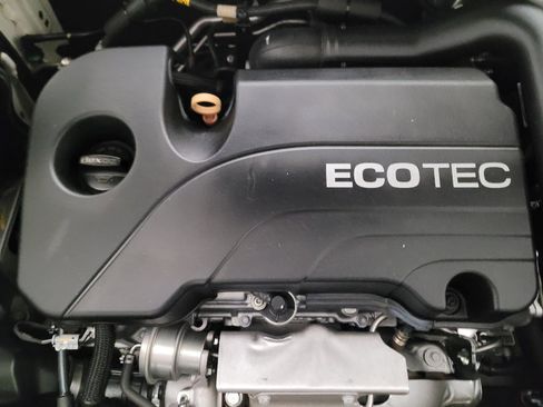 Used 2020 Chevrolet Equinox LS w/ LS Convenience Package FWD image 30