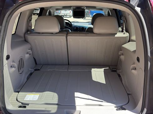 Used 2006 Chevrolet HHR LT w/ Preferred Equipment Group FWD image 16