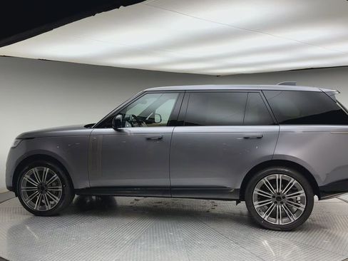 New 2026 Land Rover Range Rover Long Wheelbase SE AWD/4WD image 5