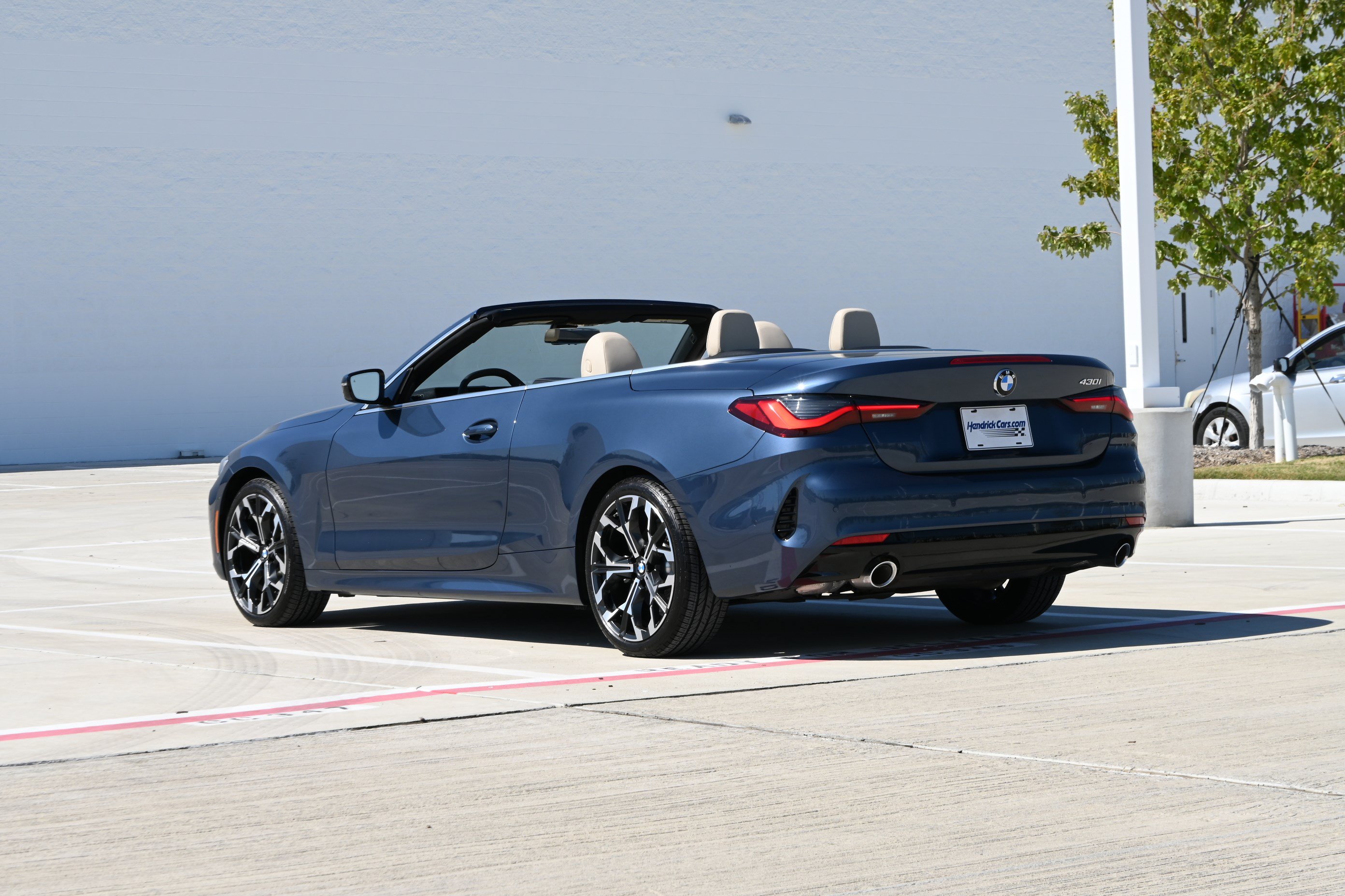 Certified 2026 BMW 430i Convertible RWD image 6