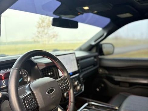 Used 2022 Ford Expedition Limited image 20