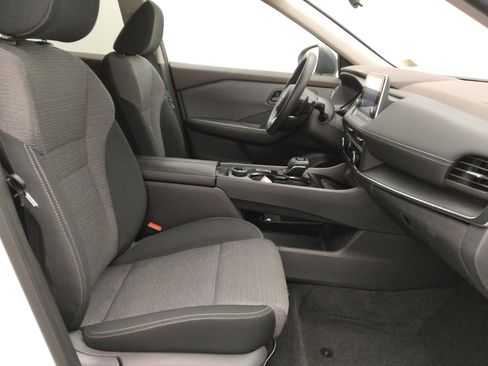 Used 2022 Nissan Rogue S image 21