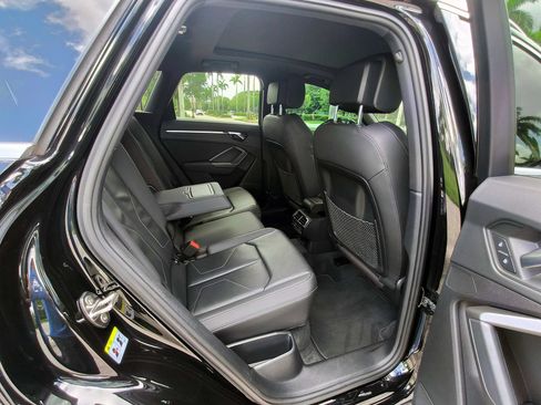 Used 2020 Audi Q3 2.0T Premium Plus w/ Premium Plus Package AWD/4WD image 14