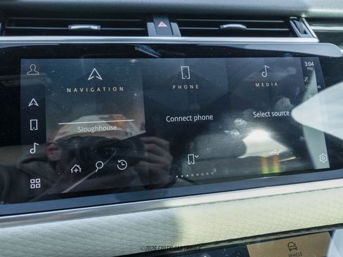 Used 2023 Land Rover Range Rover Velar R-Dynamic S image 25