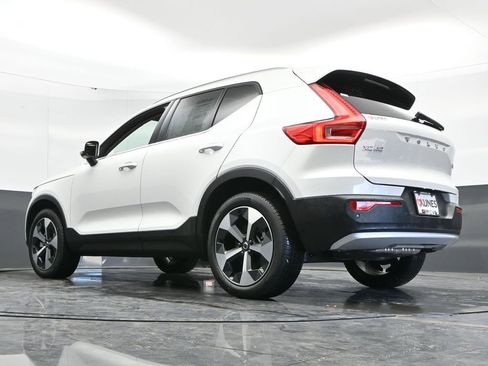 New 2025 Volvo XC40 B5 Core w/ Protection Package Premier image 45