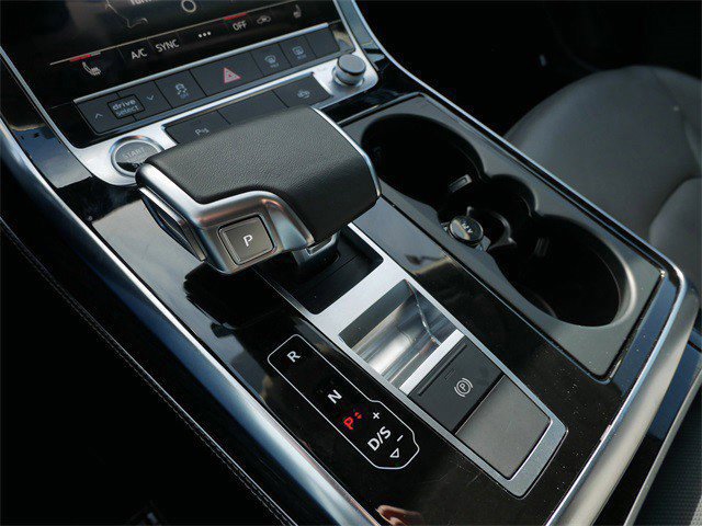 Used 2025 Audi Q7 3.0T Premium Plus AWD/4WD image 22