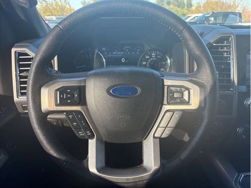 Used 2016 Ford F150 Platinum w/ Equipment Group 701A Luxury image 23