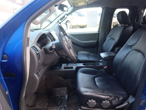 Used 2013 Nissan Frontier PRO-4X AWD/4WD image 50
