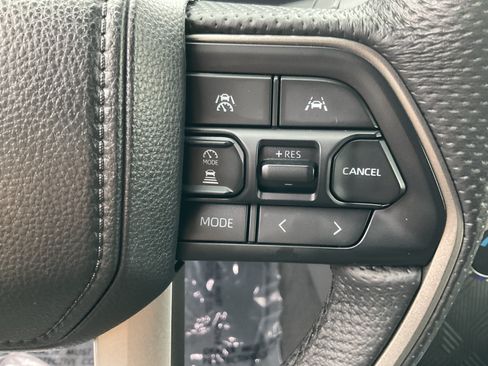 Used 2024 Toyota Tacoma TRD Off-Road AWD/4WD image 33