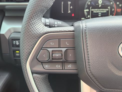 Used 2024 Toyota Tacoma SR5 image 18