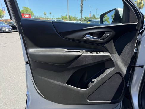 Used 2019 Chevrolet Equinox LT FWD image 8