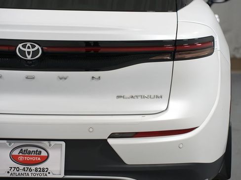 Used 2024 Toyota Crown Platinum image 10