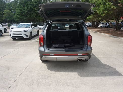 Used 2024 Hyundai Palisade SEL w/ Premium Package FWD image 18