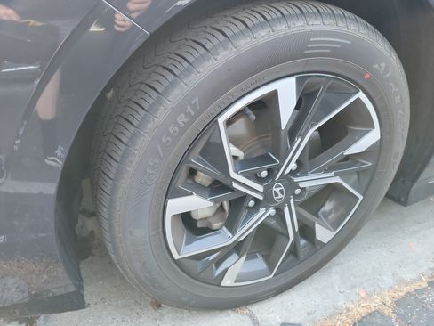 Used 2024 Hyundai Sonata SEL FWD image 2