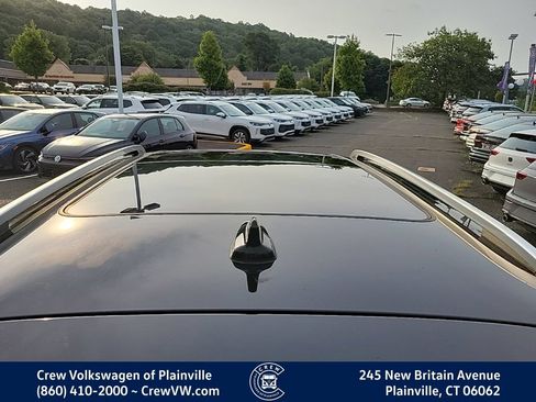 Certified 2023 Volkswagen Taos SEL AWD/4WD image 31