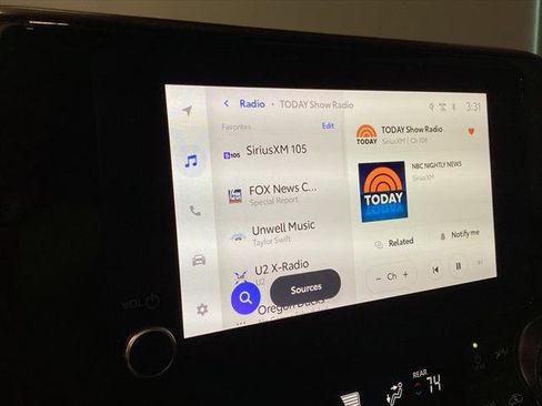 Certified 2023 Toyota Highlander XLE image 14