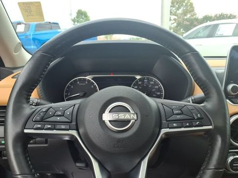 Used 2024 Nissan Sentra SV w/ SV Premium Package FWD image 23