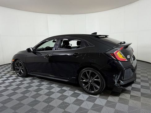 Used 2018 Honda Civic Sport image 3