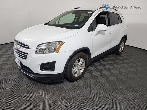 Used 2016 Chevrolet Trax LT w/ LPO, Cargo Package FWD image 1